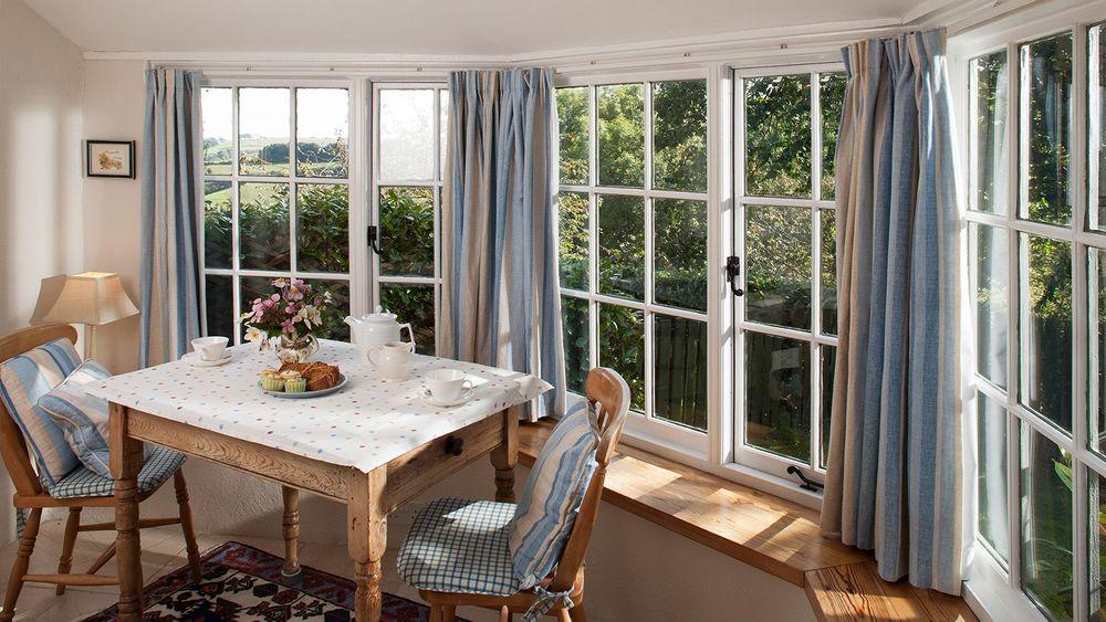 Honeysuckle Cottage, Cornwall | Paws & Stay