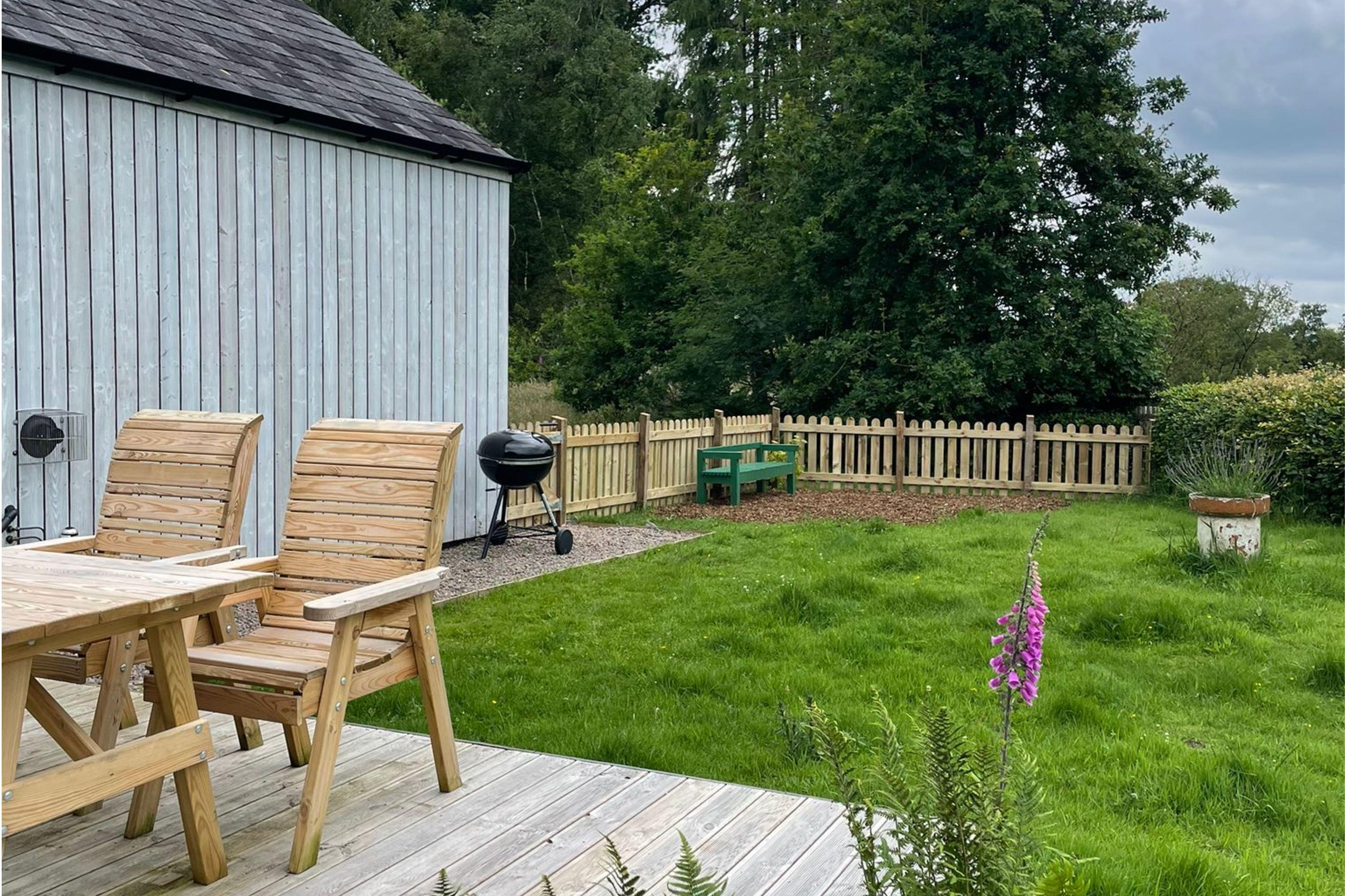 Exterior enclosed garden